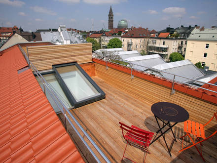 Dachschiebeausstiege auf die Dachterrasse in Zentrum von München